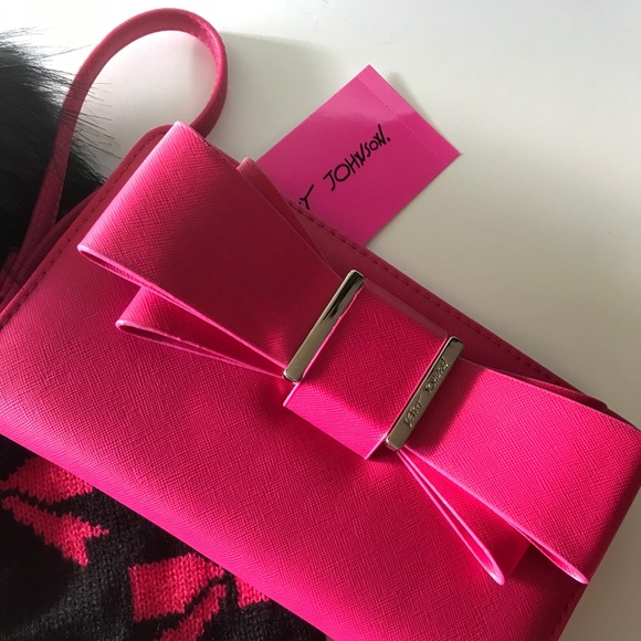 (REDUCED) NWT BETSEY JOHNSON GIFT SET - Picture 3 of 10